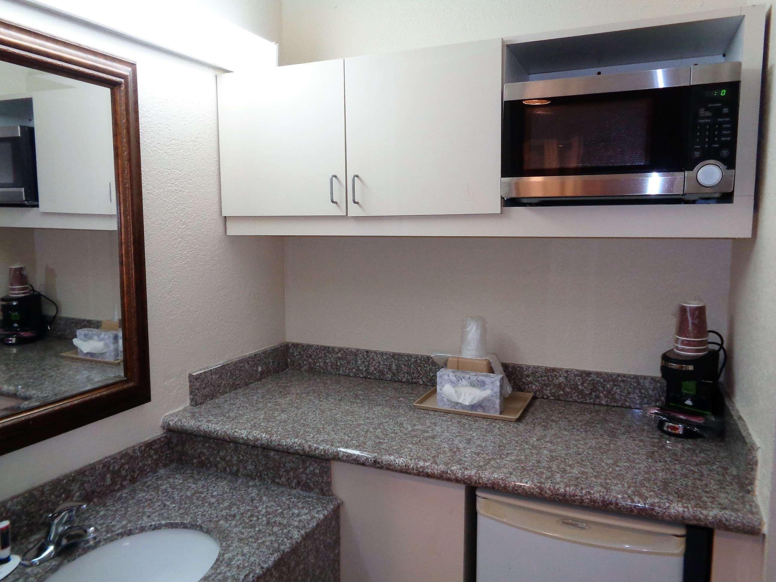 Motel Super 8 By Wyndham Gulfport Biloxi Airport Zewnętrze zdjęcie