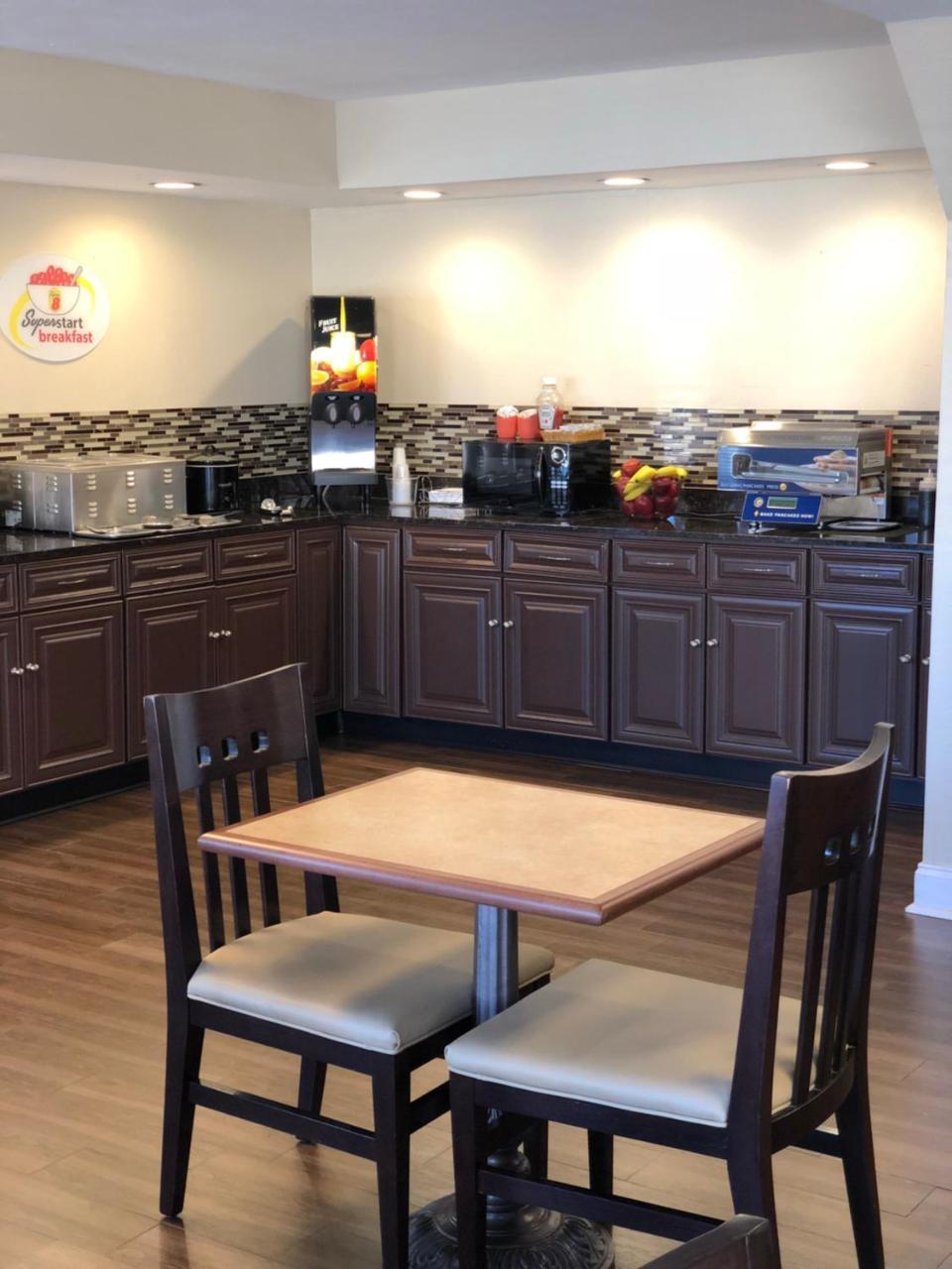 Motel Super 8 By Wyndham Gulfport Biloxi Airport Zewnętrze zdjęcie